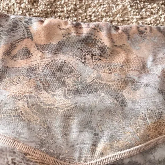 Athleta Elation Ultra High Rise Gilded Tight Cream Gray Subtle Metallic Gold S - Picture 5 of 6